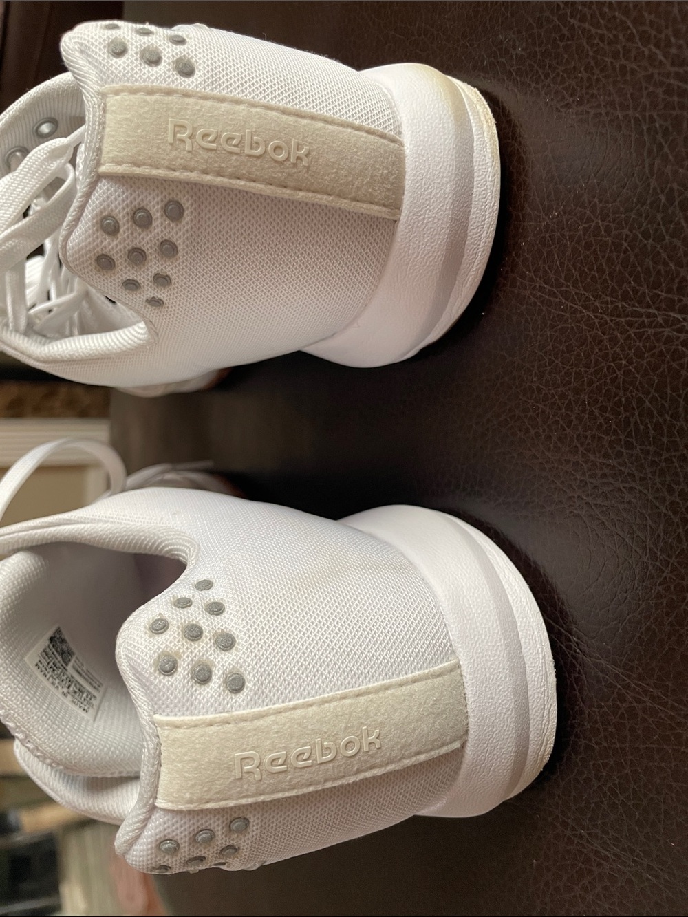 Reebok women’s White Black Mesh Low-Top Sneakers - Picture 4 of 8